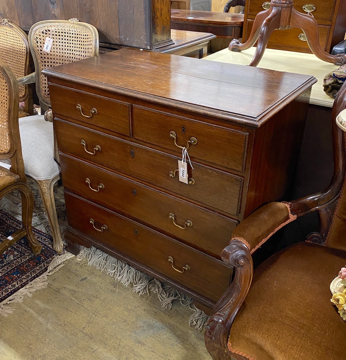 A small George III oak five drawer chest, width 84cm, depth 47cm, height 84cm